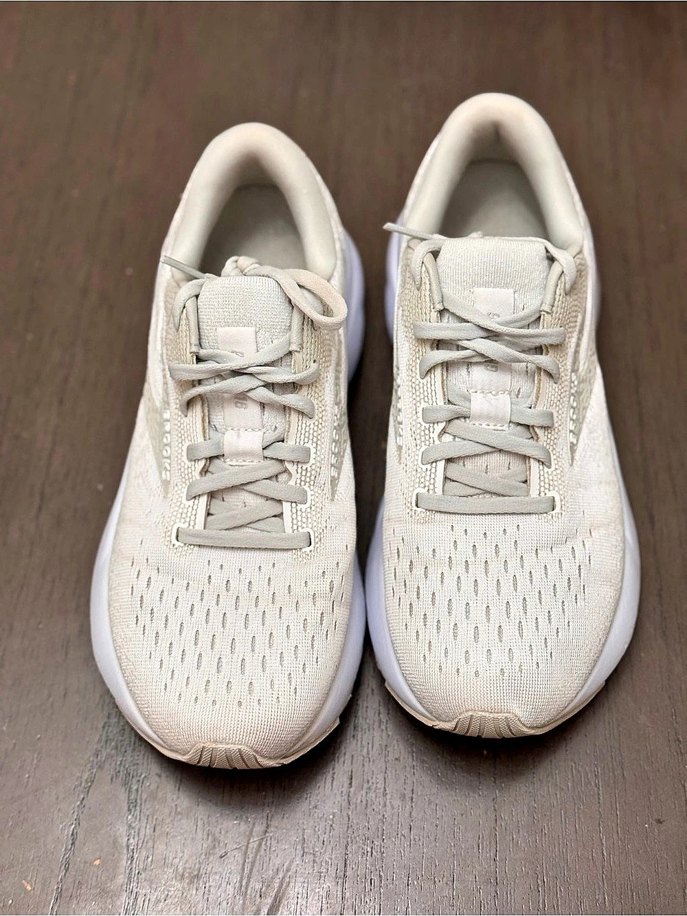Brooks Ghost 16 Coconut size 7.5W